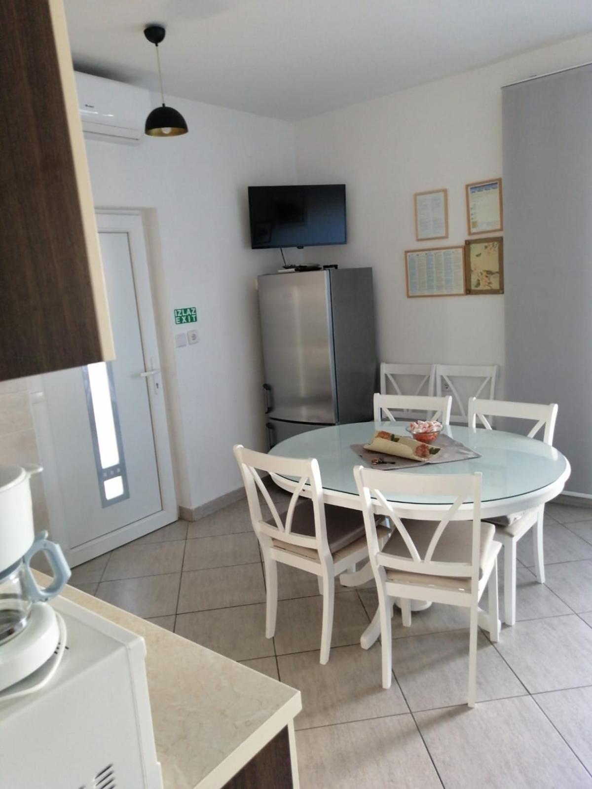 Apartments Kursan Seget Vranjica Kültér fotó