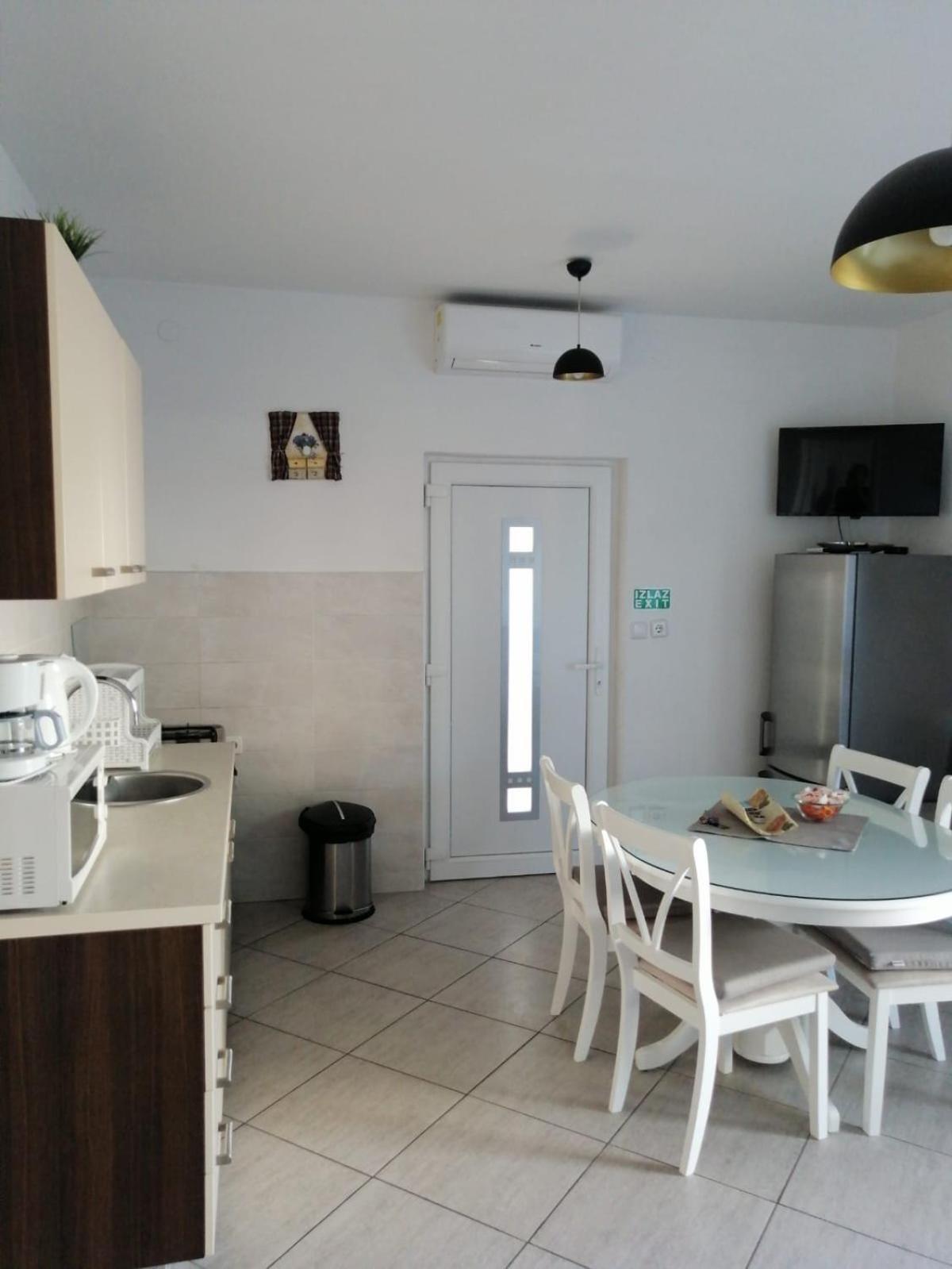 Apartments Kursan Seget Vranjica Kültér fotó