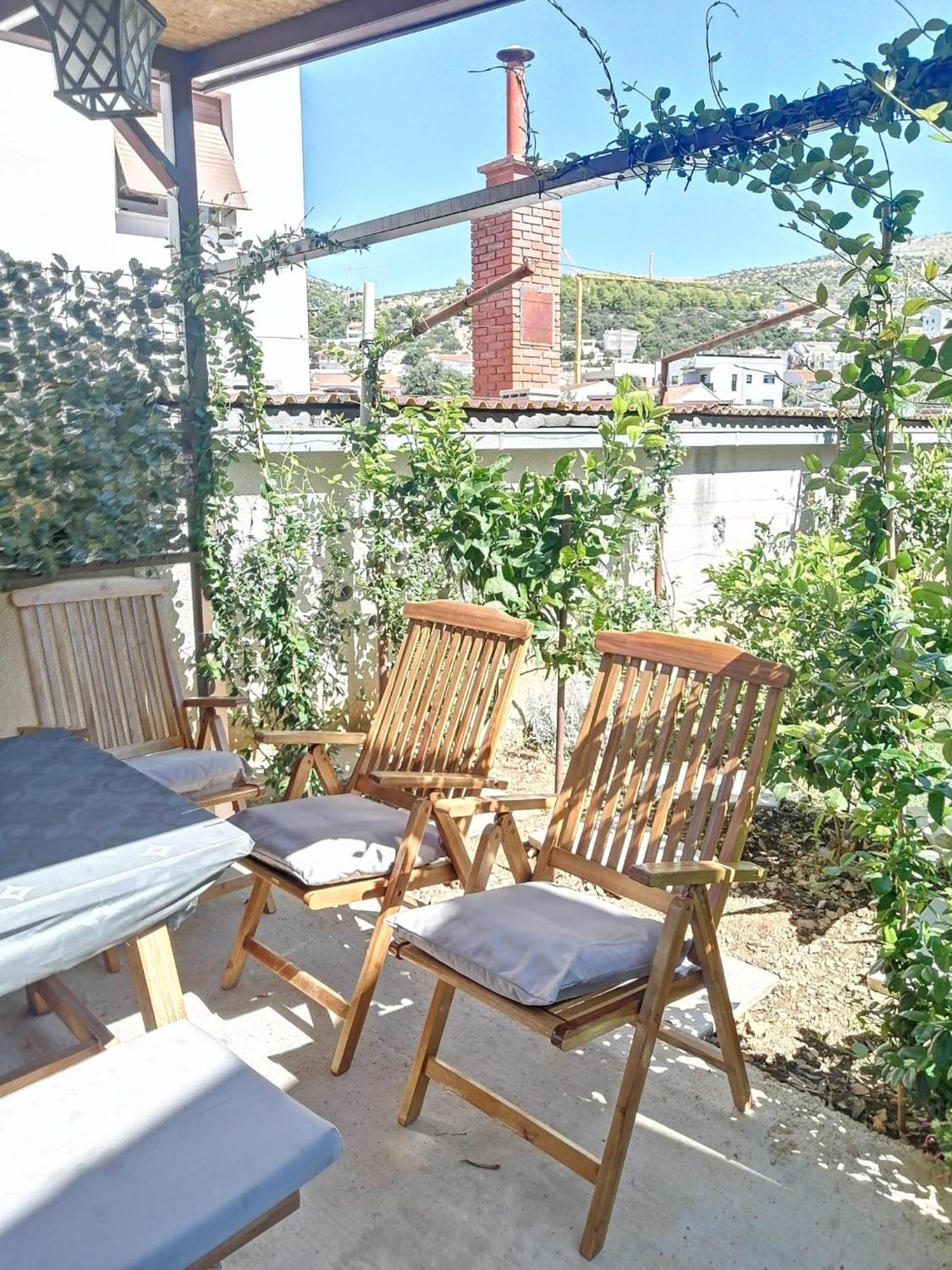 Apartments Kursan Seget Vranjica Kültér fotó